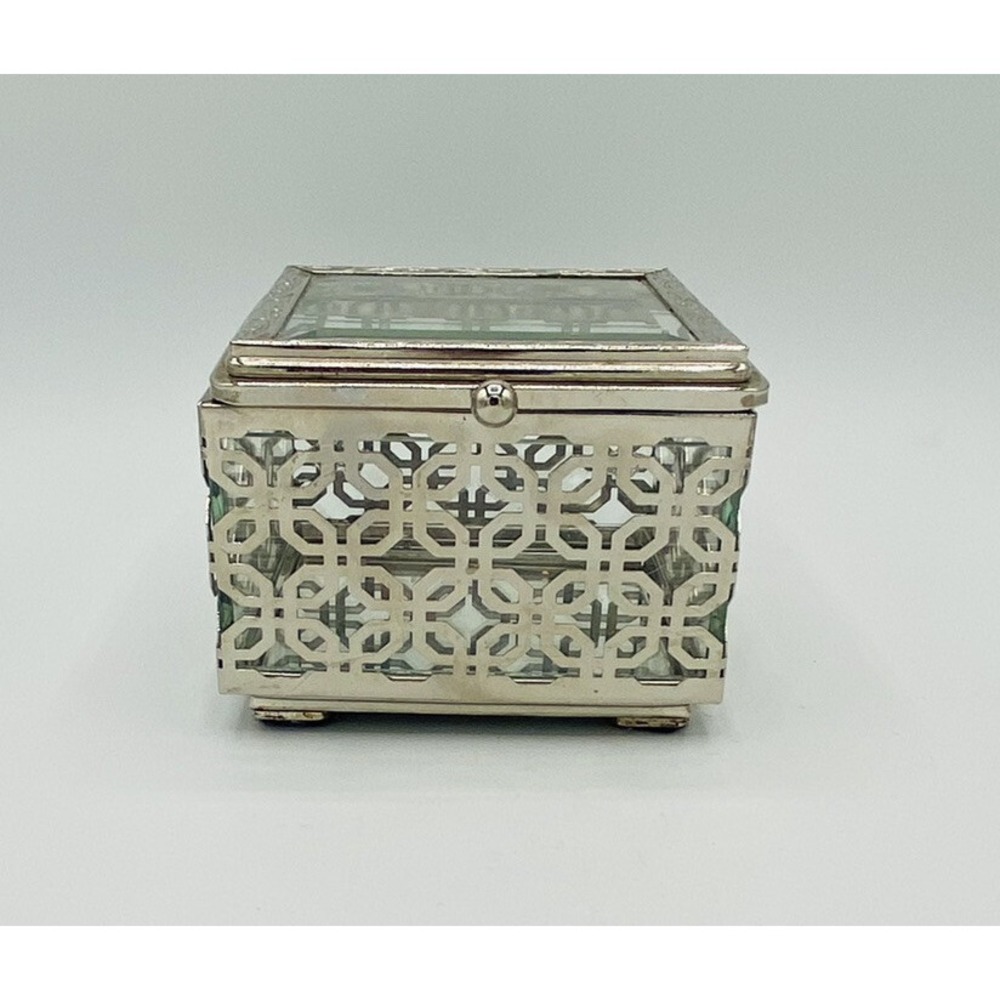 Cynthia Rowley Jewelry Box Silver Tone Filigree Pattern Beveled Glass New York - Picture 2 of 9